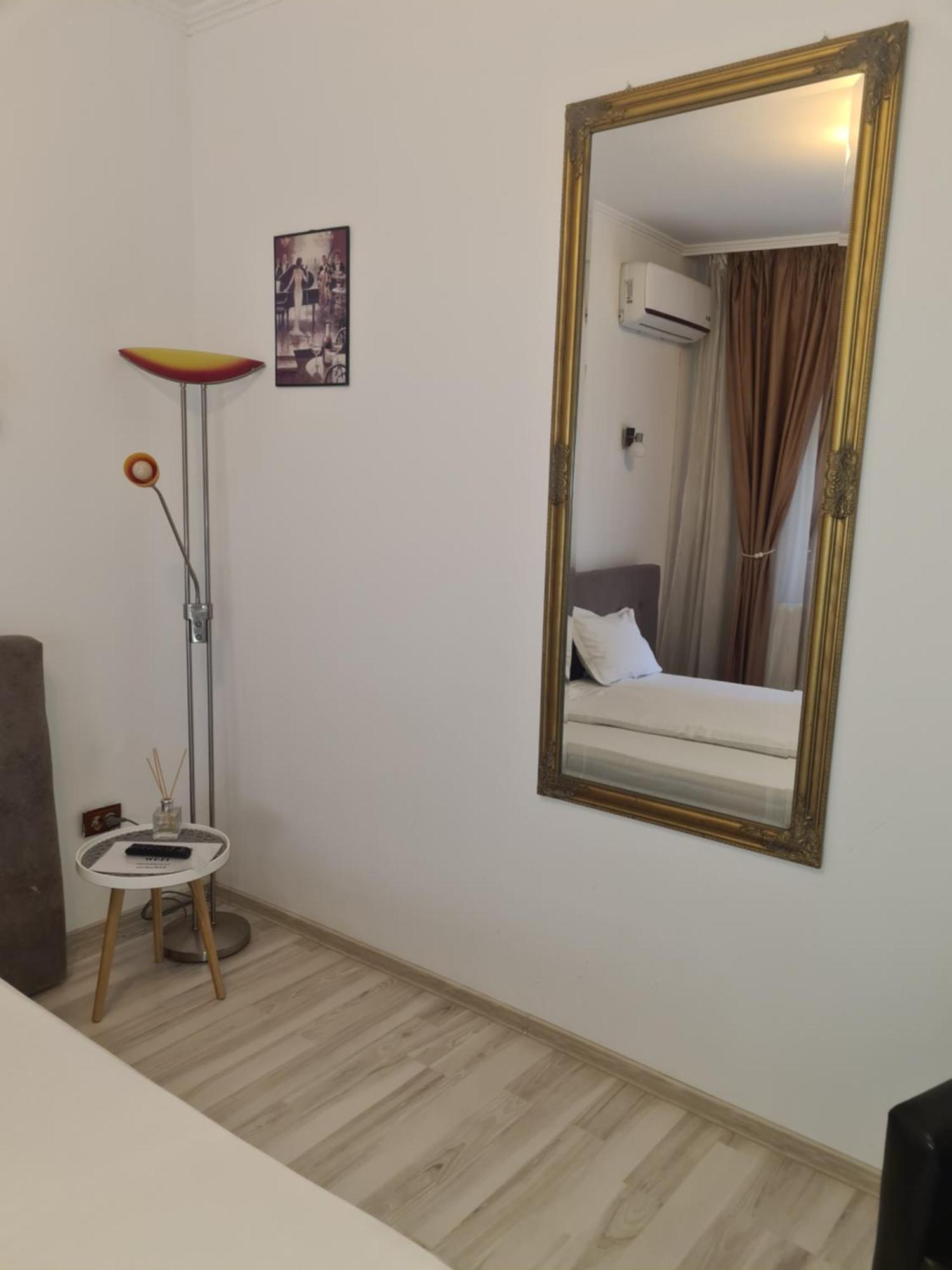 Pensiunea Corina Boutique Крайова Екстериор снимка